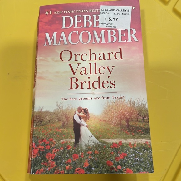 Lot of 3 Debbie Macomber Romance Novels đź’—Bundle your likes and saveđź’— - Picture 6 of 8